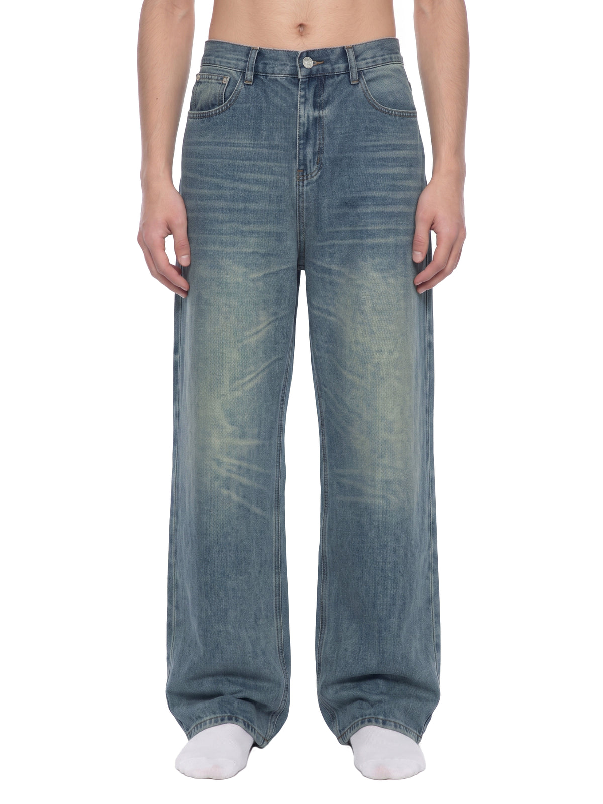 MB0033 - Men’s Vintage Wash Wide Leg Jeans