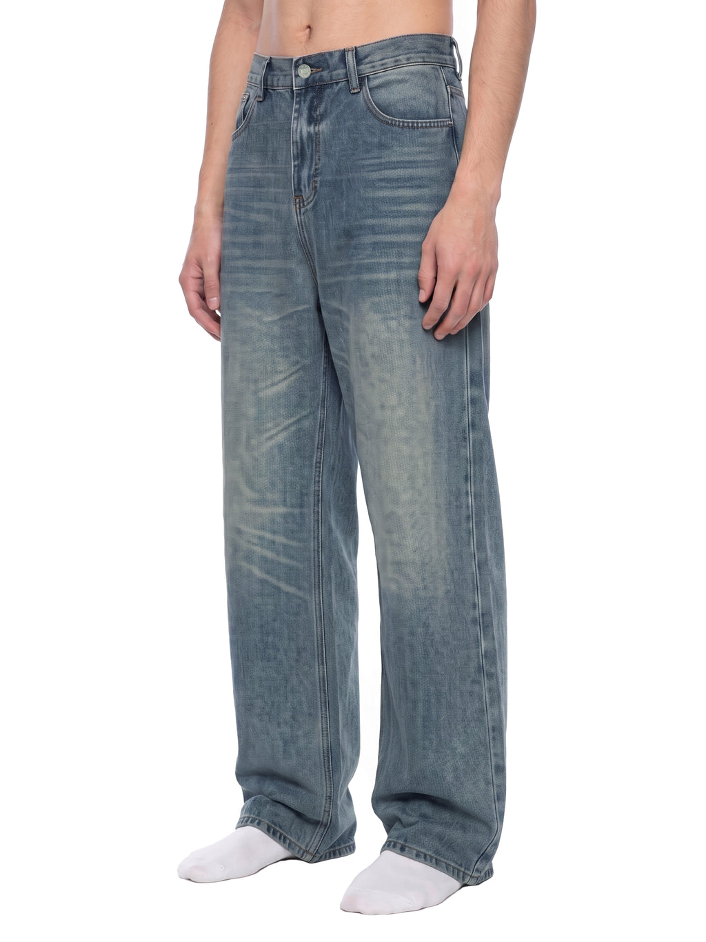 MB0033 - Men’s Vintage Wash Wide Leg Jeans