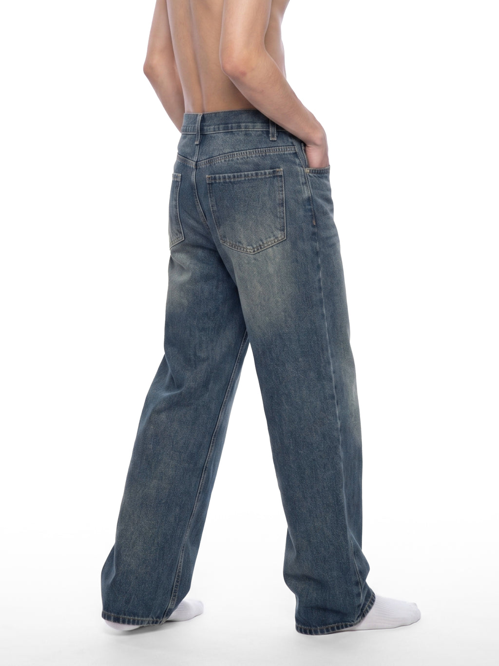MB0037 - Men’s Vintage Wash Straight Leg Denim Jeans